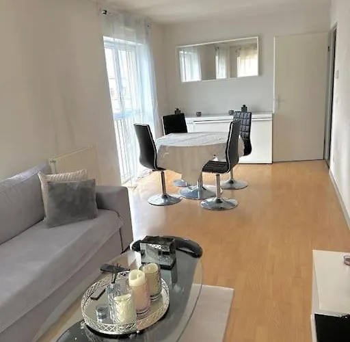 T2 Au Chartrons Apartment